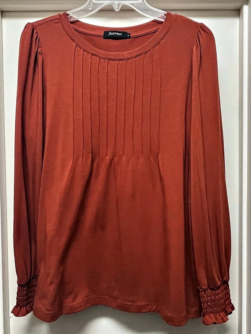 Automet Long Sleeve Pleated Smocked Cuff Top